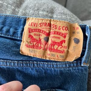 LEVIS 501 Button Fly Sz35x38